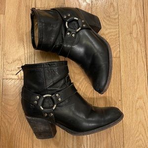 Frye ankle boots size 7 Black